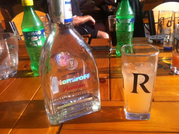 videhult's tweet photo. @krongatan5 @NiklasWidmark @AndreasRenner1 sorgen är överspelade #kievärändåkiev http://t.co/6FFgfcHQ