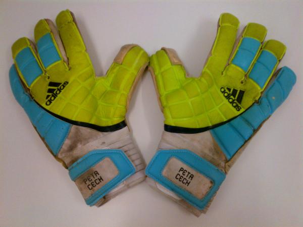 adidasUK's tweet photo. Celebrating #Euro2012 we've got Petr Cech's GLOVES to give away! Follow @adidasuk &amp; RT to enter the comp! #takethestage http://t.co/637vlCCM