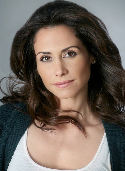 Valerie Cruz nuevo fichaje para la segunda temporada de Homeland.
Actriz que has podido ver en true blood o dexter.