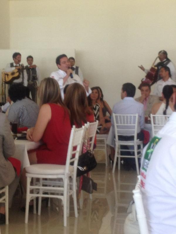 CarrilloCarlosD's tweet photo. @albertomercado valle real contigo Aristóteles @AristotelesSD http://t.co/55vc4drH