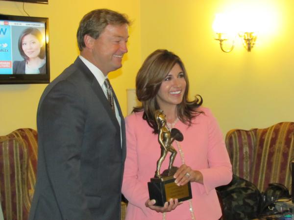 SenDeanHeller's tweet photo. Kristen Remington from @KTVN is a fellow #USC Trojan! Thanks for stopping by the office. #FightOn! http://t.co/0sCL5ZCm