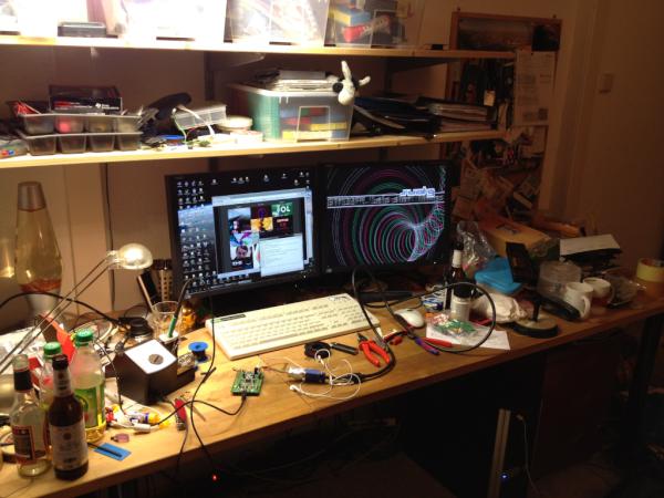 thomask77's tweet image. Main screen turn on. Mein VGA-Adapter funktioniert! #svatg #peridiummm #stm32f4 #gpn12 #danach ^^
