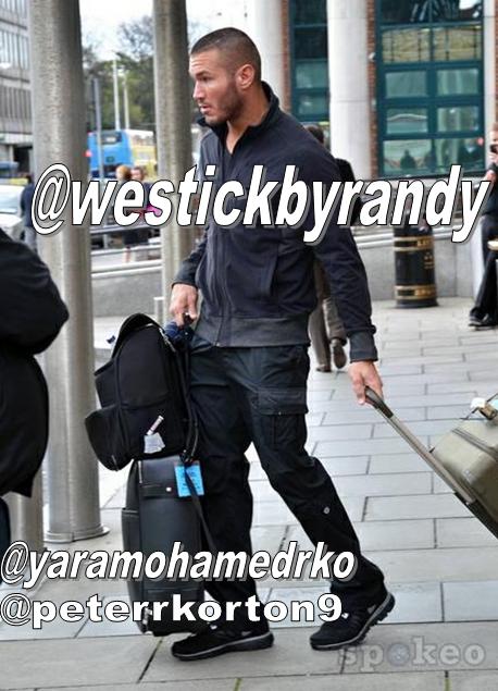 WeStickByRandy's tweet photo. @randyorton  in Dublin . http://t.co/HLeWFxVe