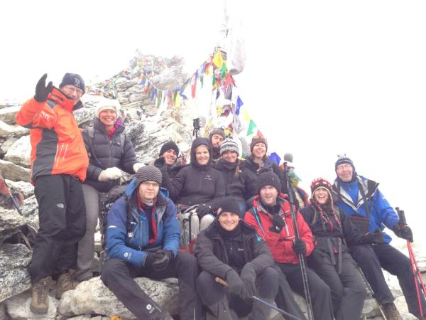 TinosTrek's tweet photo. Made it to the top of Kala Pathar (5545m)  - climbing during the night. http://t.co/aH9RQA2V