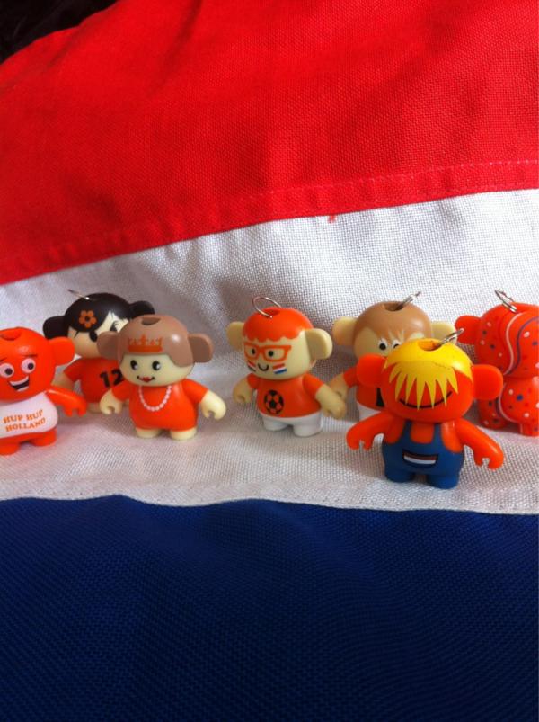 MonskeyNL's tweet photo. Wij zijn klaar voor de Duitsers vanavond #Monskey #EK2012 #neddld http://t.co/RkdoqtS1