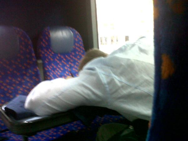 moomindroll's tweet image. #selfishgit The best ever taking-up-4 seats-&amp;amp;-a-table on a bus, only 2nd stop so clearly faking sleep.. #masterstroke