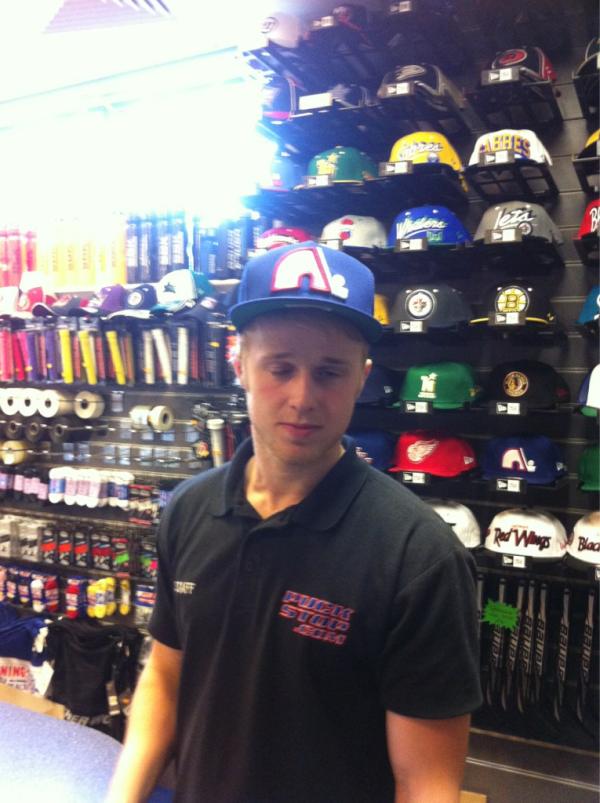 RealDealVeall's tweet image. @LewisBell4 @steveduncombe8 @dannymawer18 not as dusty as this guy... #samehead