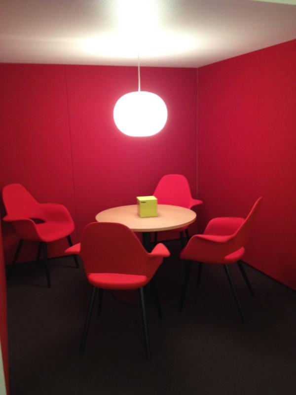 TOTOUSA's tweet image. Lighting Design Trends: Over-sized lighting adds drama to the office environment #NeoCon12 #interiordesignchat