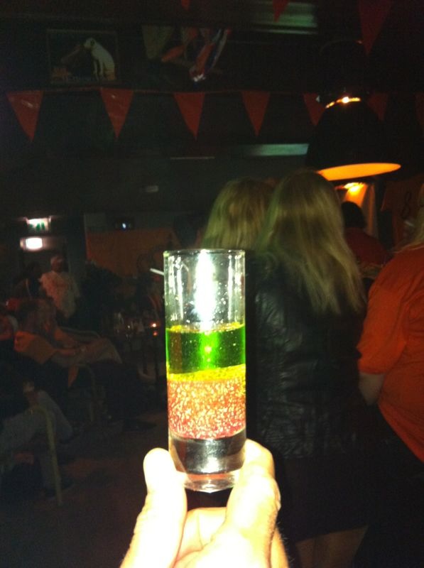 PatriciaLdJ's tweet photo. Ehm zure matten shot om van te huilen. Net als de score... Aiai http://t.co/ffI9ZoH7
