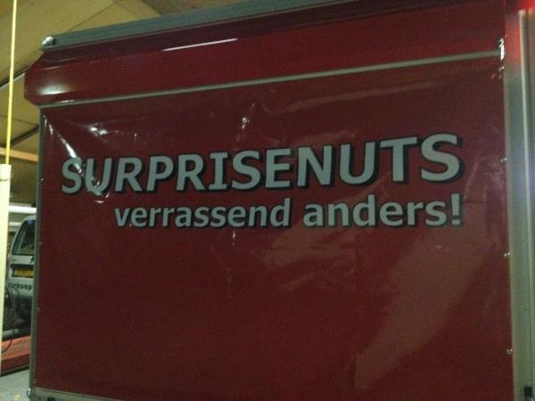 En het is ook weer eens verrassend anders!! <a href="/surprisenuts/">surprisenuts.nl</a> <a href="/surprisenuts10/">gonuts</a> #in #belettering