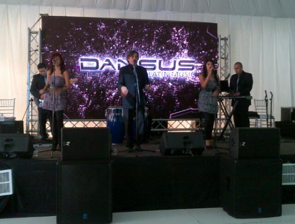 DjEmix12's tweet photo. @grupodansus. @MurilloPaola http://t.co/zo9wBbPg