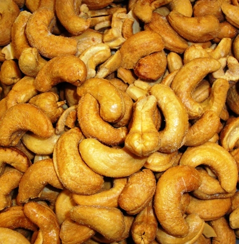 Fresh roasted cashews and hand stirred fudge on sale at Haven's this week, for dads and those who love them.