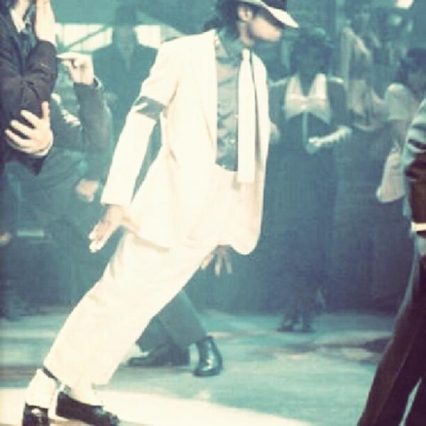 NotesDaGhost's tweet photo. Mj still shittin on niggas man.. #Talent http://t.co/ck4CFVAK