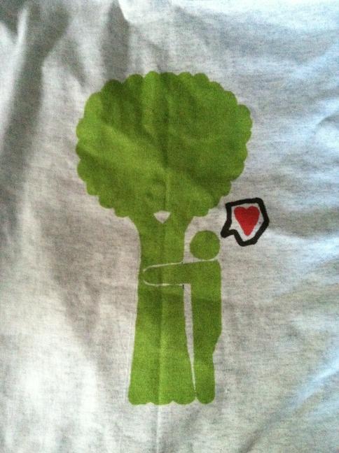 T_train1288's tweet image. Of course my uncle would get me this shirt...#treejoke