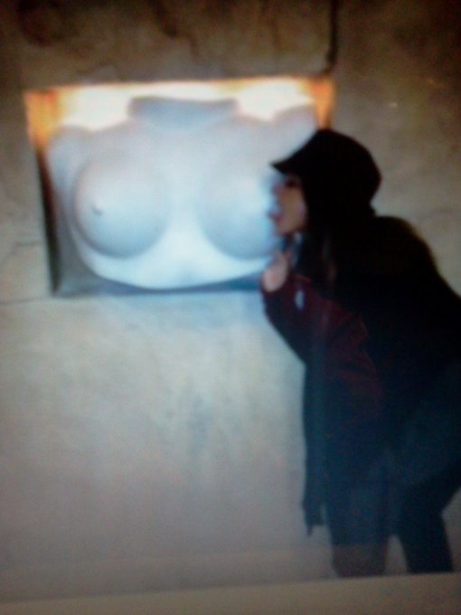 Look who's performing http://t.co/IRwllfwQ<a href="/tag/tittytuesday"class="tags"><span>#tittytuesday</span></a>