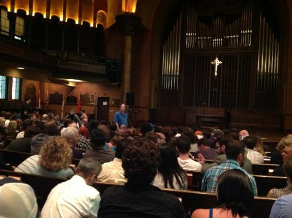 eegrove's tweet image. Hey @henryrollins, our butts have already been on pews for 45 min #twitchycrowd #pleasecomeout