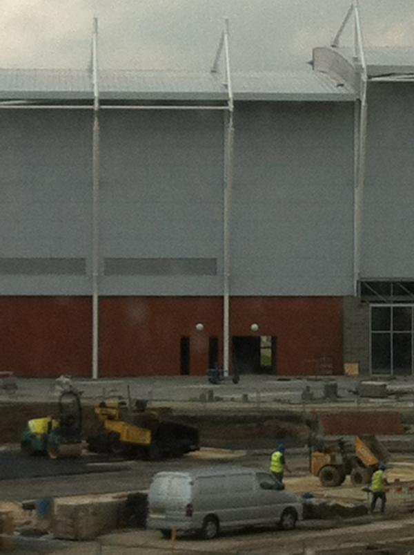 NeilMorris_'s tweet photo. View from the office Window..... Is that grass I can see on the pitch?! @NewYorkStadium #UTM http://t.co/ZMLHhpSt