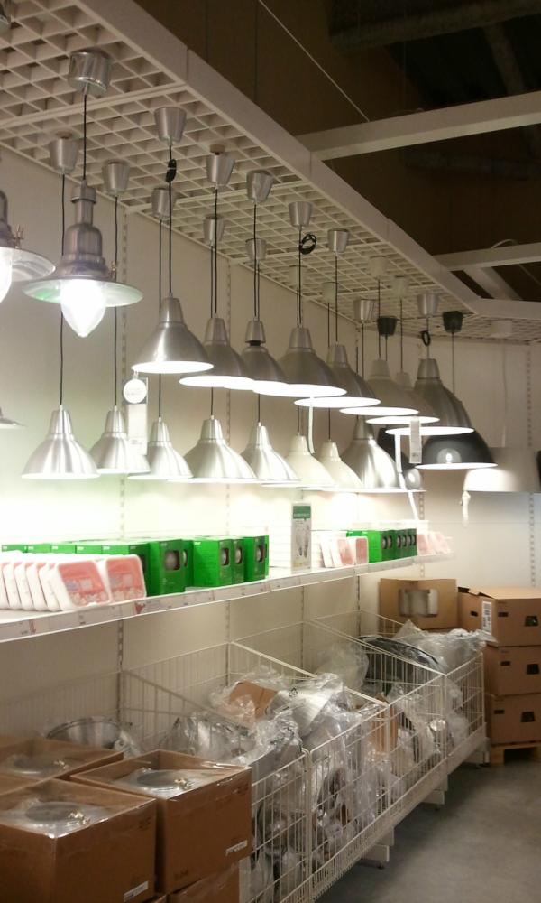 YoArai511's tweet photo. 本日照明をイケアに買いに行ったがいろいろありすぎて悩みます・・・・
もっと近くにあれば http://t.co/WFSFmYOr