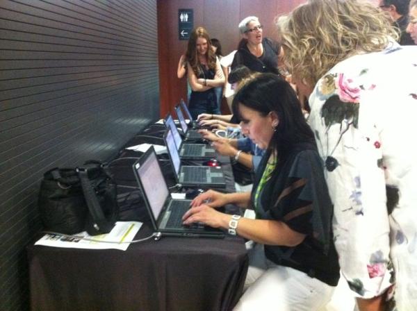 veronica_s_g's tweet image. E-jornades permite consultar el contenido de las ponencias, votarlas y dejar comentarios sobre las mismas.