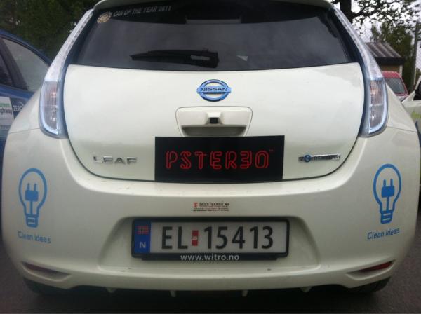 Pstereo's tweet image. Da har #STFK endelig tatt til vettet og joinet riktig side #zerorally12 @PerOlavHopso