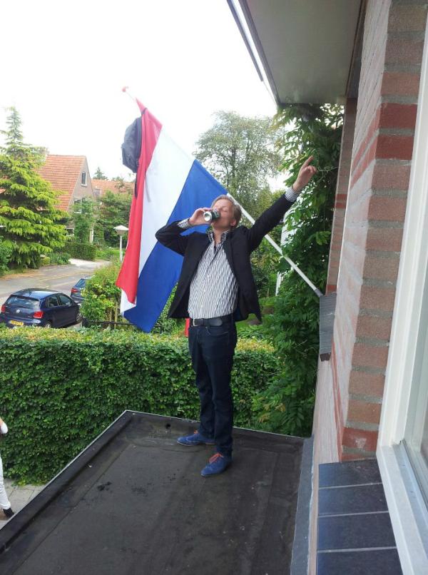 Sebastiaankieft's tweet photo. Hatseflats http://t.co/4vQzOxtY