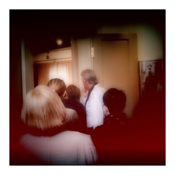 interimblau's tweet photo. Gut besucht #hoepker http://t.co/sorbNeQS