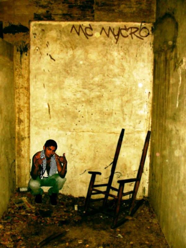 Set_decimal's tweet photo. Vocalista Michel Mendez aka "MC Mycro". http://t.co/d2i7kHsY http://t.co/h8imXxub