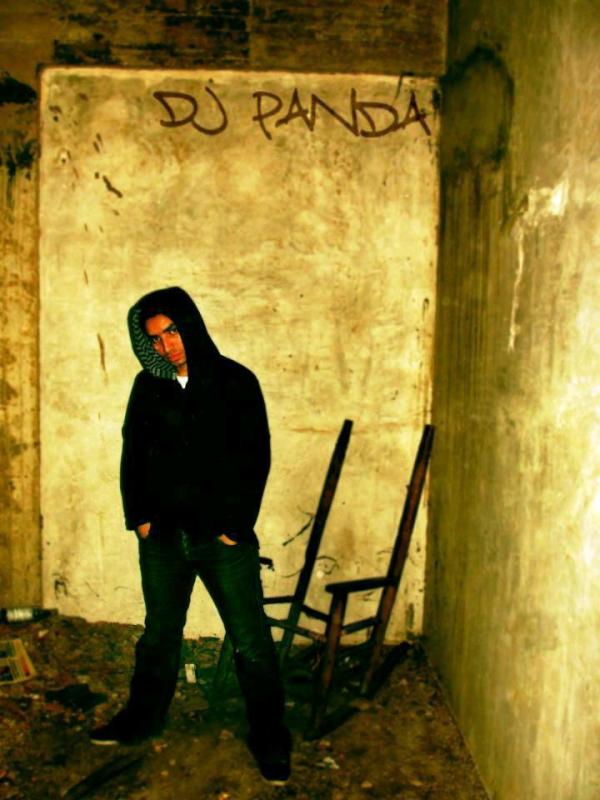 Set_decimal's tweet photo. Dj y Efectos Christian Pandares aka "Dj Panda". http://t.co/iSrCMn6i http://t.co/CbHyR80x