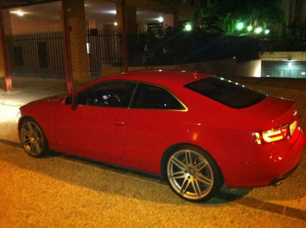 RAFAMORATETE's tweet photo. Mi nueva juguete!! Algo utilitario para hacer Madrid-Valencia y viceversa http://t.co/ArLu6daT