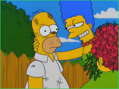 Homero -Rosas...Muchas rosas... Mrge -Son preciosas! Te amare hasta q  explotes! Homero -Si..creo q me perfore 1 pulmon.