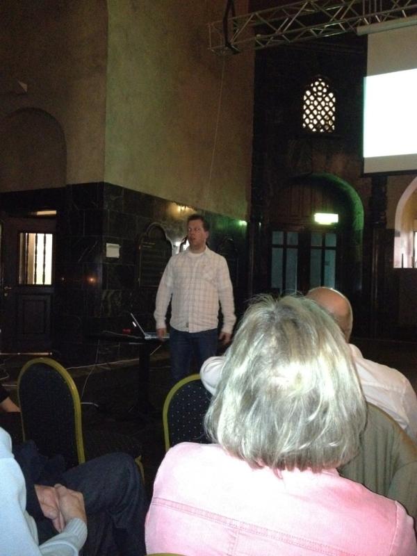 heimis71's tweet photo. Sabla bra presentasjon om sosiale medier #NMF @osol http://t.co/ZI7EL95a