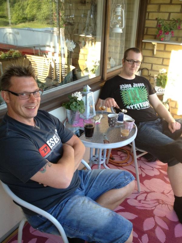 smultronfia's tweet photo. Två av det bästa som finns 😃 http://t.co/iB3mfMFc