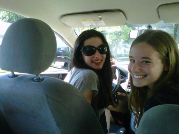 ngoldsteinn's tweet photo. Driving w beccc #wesocoool http://t.co/pYuyjYCs