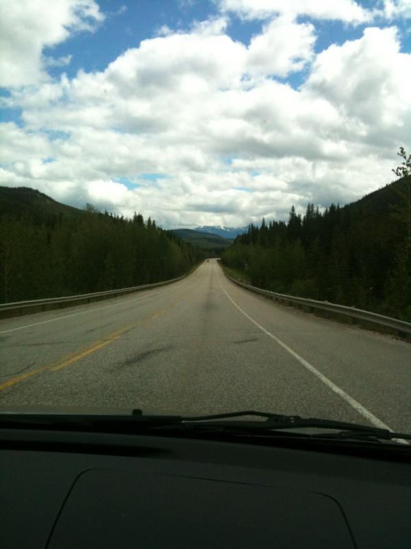 calefrombach's tweet photo. Made it to Jasper! Rest stop then onwards to Grand Cache. http://t.co/NRg2pWCi