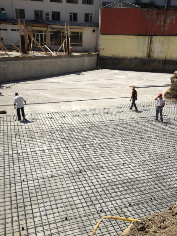 ayna_yapi's tweet photo. AYNA ANAR Şantiyesinde Temel Donatıları İşleniyor. http://t.co/3PYuN9br