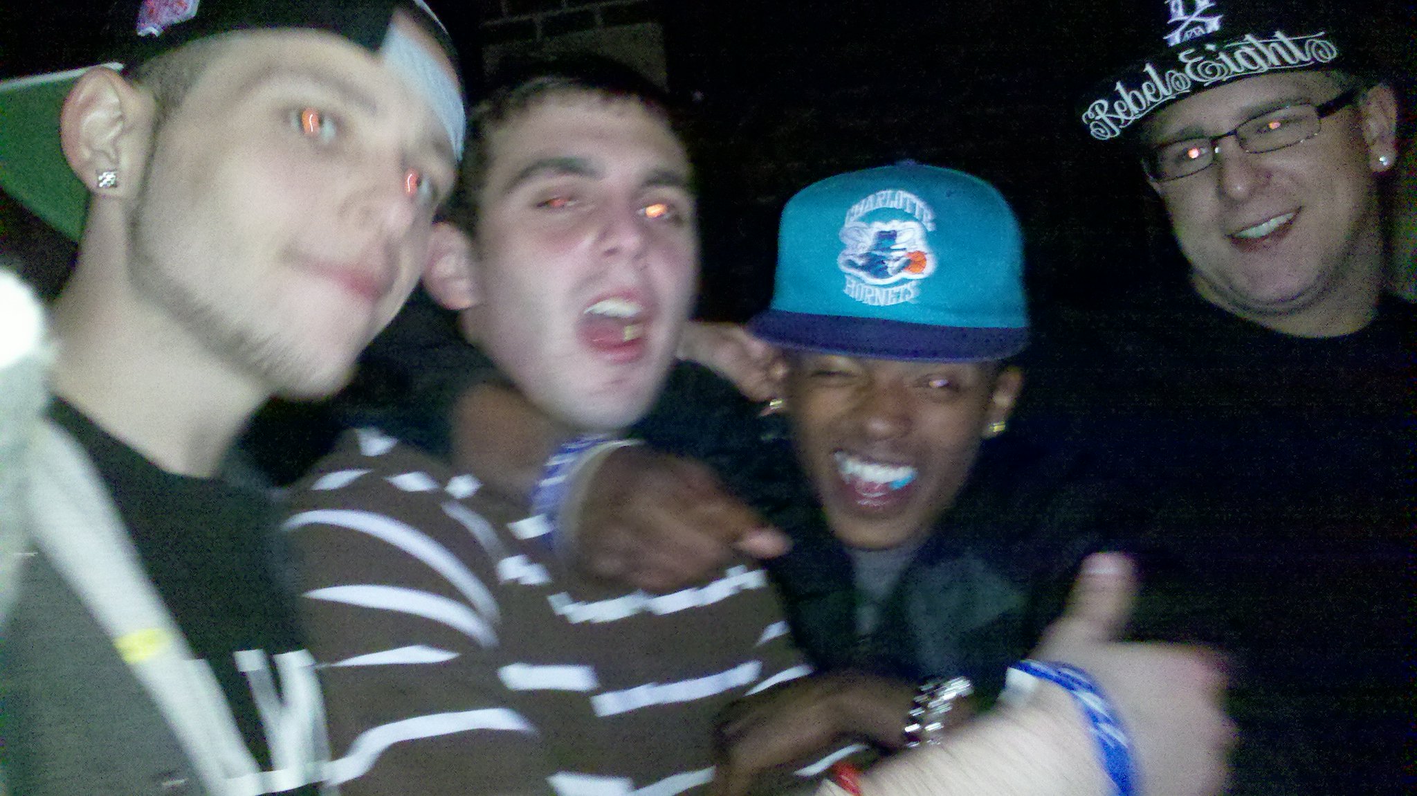 AvfXZkaCAAA7_uM.jpg:large