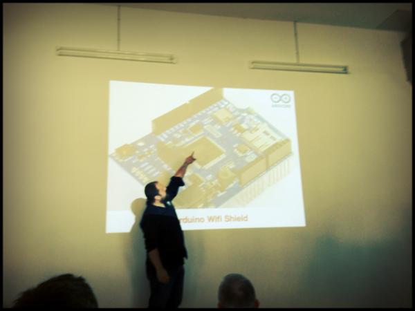 stefano_cotta's tweet image. &quot;L&apos;esperienza utente e la facilità d&apos;uso è molto importante per il gruppo di Arduino&quot; #mbanzi #arduinocamp12