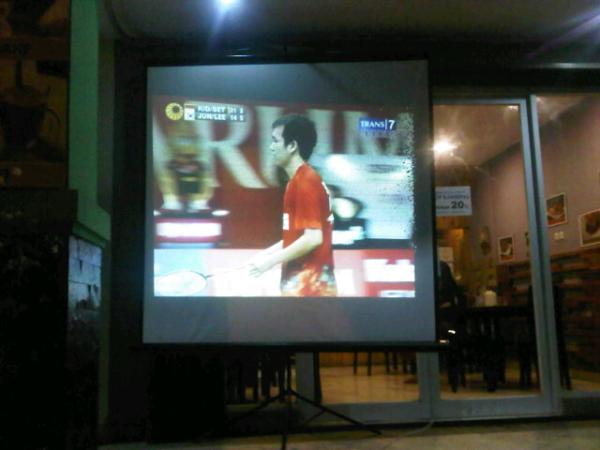 Nobar yuk,.. <a href="/rumahwarteg/">Rumah Warteg</a>