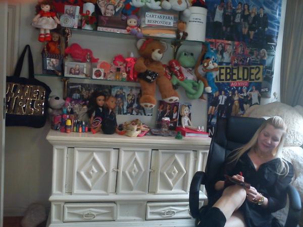 sophiaabrahao's tweet image. Tirus , olha a minha Mammy trabalhando no nosso Staff ! Tudo que eu ganho de vcs está guardado ! Muito Obrigada !