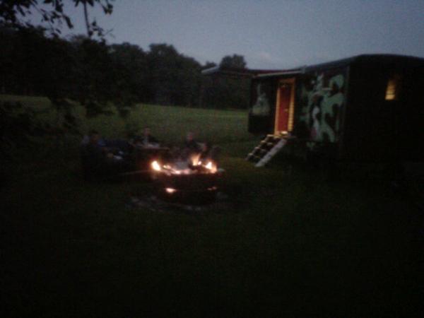 dezoepstee's tweet photo. De gezelligheid is aanwezig. Wij zijn klaar voor de vakantie! #zoepstee http://t.co/kzLck9qL