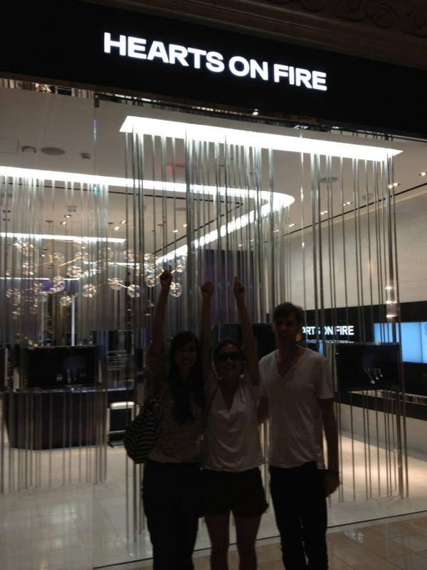 DiaFramps's tweet photo. @scarson45 If it wasn't obvious enough...we had to point. Dweebs. http://t.co/Ebzs1wwV