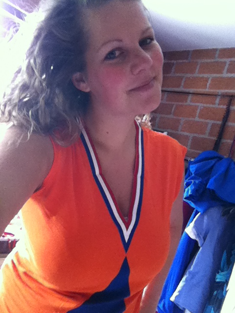 Zou t helpen dat ik m nu al aantrek?? #allesvoor2-0!! #huphollandhup!! #ikhouhooptotteinde!! #wieook??