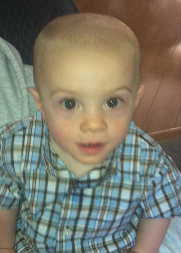 RobertJonesie's tweet photo. @rickygervais My wife said our son looks like a miniature Karl, what do you think? http://t.co/FaPiV2a6