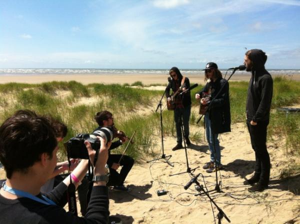 Vevo_UK's tweet photo. Beautiful acoustic session in the dunes with @drytheriver earlier for #summersix #bbl2012 @BeachBreakLive http://t.co/Hcbq5roI