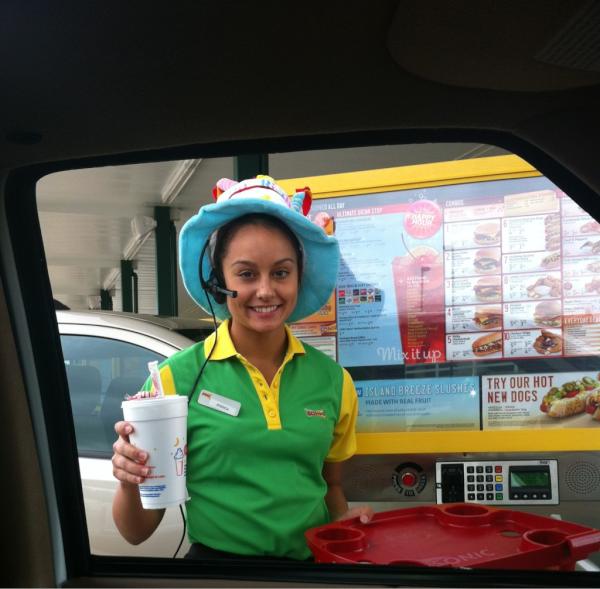 JennRockafellow's tweet photo. My favorite car hop @JessRockafellow http://t.co/ZgSs3e4U