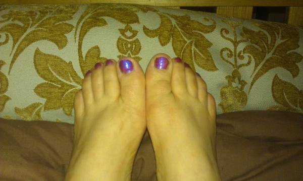 DemureFeet's tweet photo. All nail varnished up ready for the morning, hoping for a sandal day.. #demurefeet #footfetish http://t.co/toJSWw08