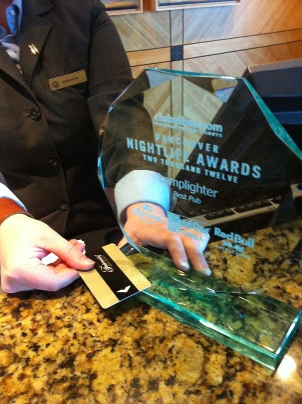 RobbobBobrob's tweet photo. @DamonD @Lamplighter_Pub @ChrisBadyk Trophy is el presidente of the President's Club. And who are you?#eatitbadyk http://t.co/zWHJ70QZ