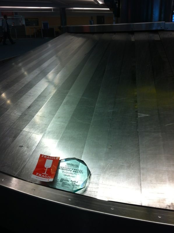 RobbobBobrob's tweet photo. @DamonD @Lamplighter_Pub @ChrisBadyk Trophy handled with care. Except for you badyk. #eatitbadyk http://t.co/kMUVziJx