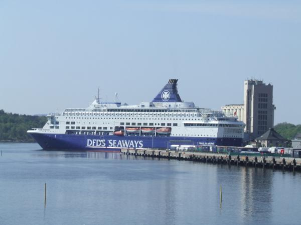 guyoung10's tweet photo. denmark ship~ http://t.co/lzCepbQv