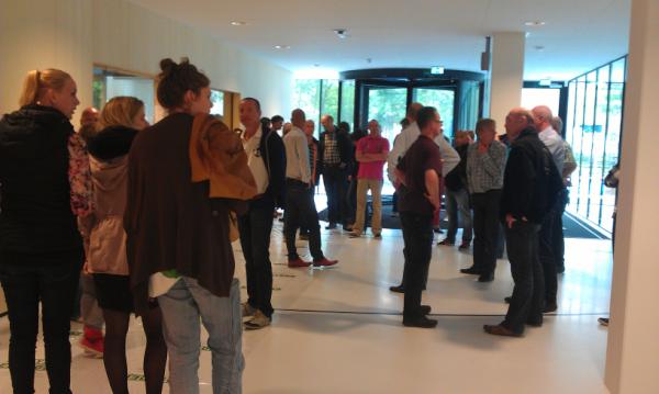 Rondleiding door de nieuwe locatie van #Fontys Sporthogeschool in Genneper Parken. Prachtig gebouw!